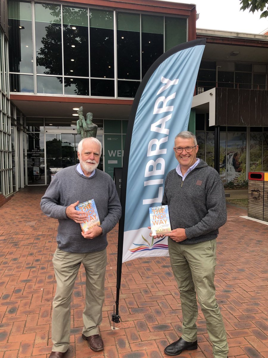 Here in Hamilton, Victoria. Meeting w 10 local members of @VoicesofWannon.. and got a pic of their donating a copy of The Indi Way to the local library Great memories of inspired people right around the Wannon electorate But wardrobe fail? @adropex @voicesforindi @VoicesForAU