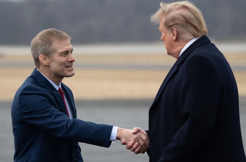 RandyHaskins4's tweet photo. @MacFarlaneNews So, this Rat Bastard Senators isn't in jail 🤔 and is still in Congress doing nothing for the American people https://t.co/FBUvPuAEol