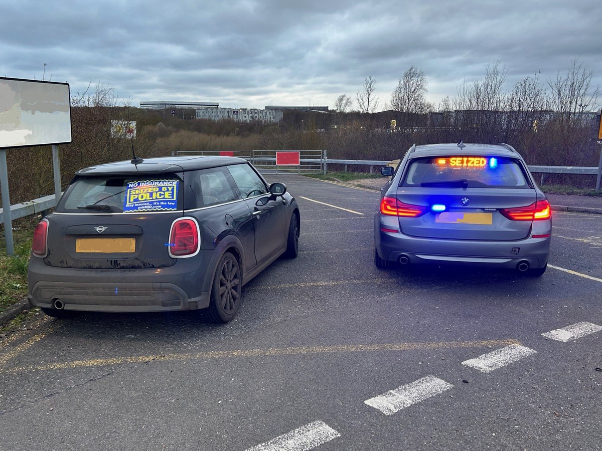 Officers from #StanwayRPU stopped this Mini for a speeding offence in #Uttlesford. The driver was uninsured, meaning the vehicle was seized and now faces nine penalty points being added to their driving licence. We are working to reduce uninsured drivers on the roads of Essex.