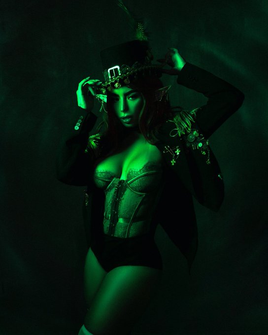 Watch 𝐊𝐀𝐓𝐓 𝐃𝐔𝐌𝐎𝐍𝐓's leaked NSFW photo on TwXstars