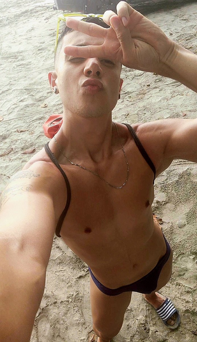 👅✌🏻👅✌🏻