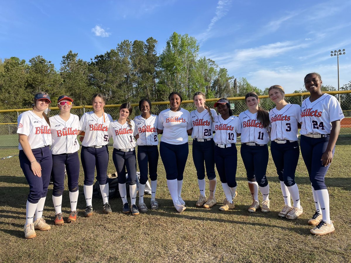 These ladies played up in 16u this weekend and while it wasn’t the outcome we wanted, they competed, held their own and grew as a team! Next stop is Newberry for PGF in a couple of weeks! #GoBullets 🔶🔷 #ECX