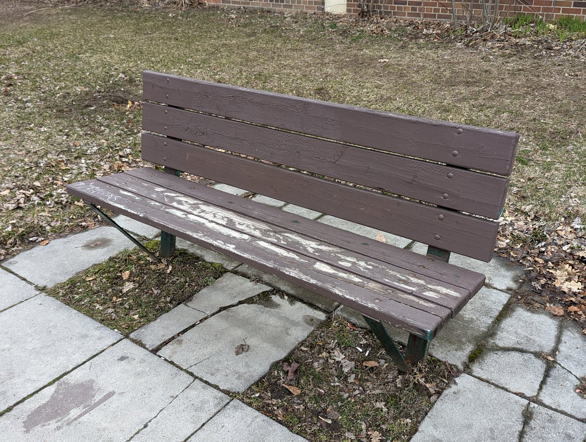 The city saved a couple bucks by only replacing 2/3rds of the old boards on this bench. Pinch every penny downtown so they can spend it all in the suburbs.