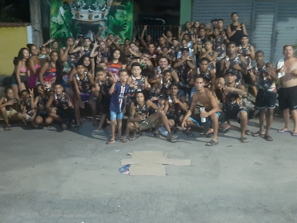 AtivacaoDaVn2's tweet photo. 1º reunião do ano!🅰️🏴‍☠️🎌

Papo de 100 piratas na pista 2k25, ainda falta alguns na ft ☠️🏴‍☠️🅰️🥳 https://t.co/FnGX8Wxg49