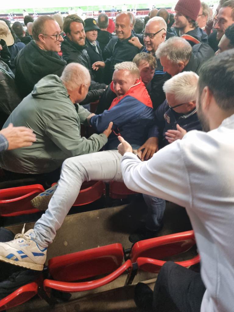 bartleberry tweet media