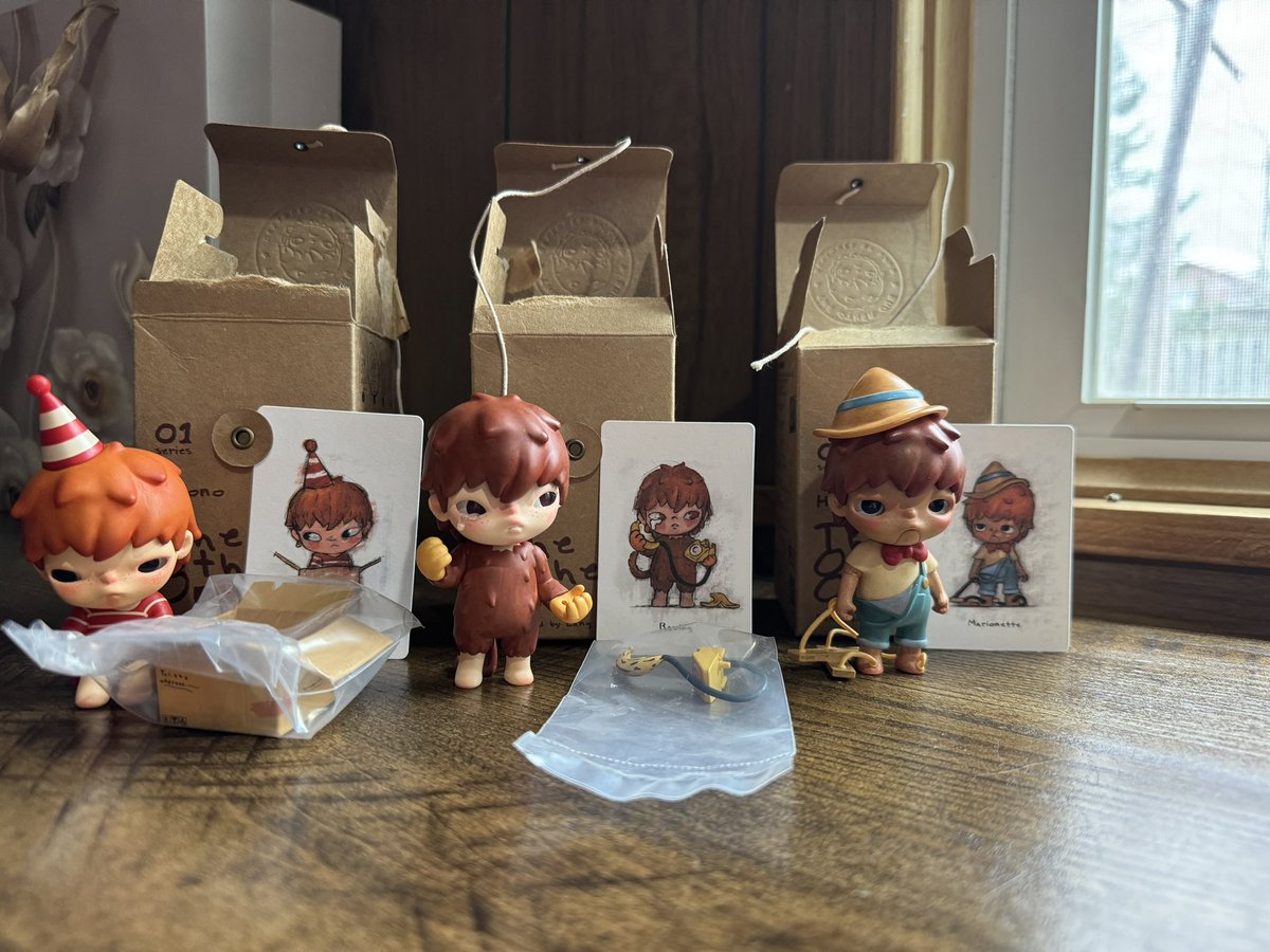 hyvnhosmenu's tweet photo. selling some hirono the other one figures

located in toronto but can ship to other parts of canada and the usa. 

$21usd each. or $60usd for all three

#hirono #POPMART #popmart https://t.co/E9nQzU6mhL