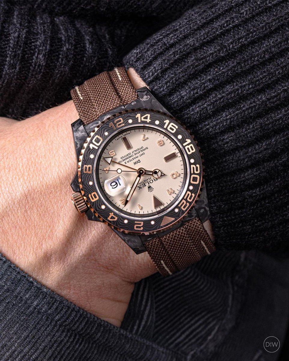 WORLDTIMER_'s tweet photo. DiW Rolex 2024 GMT Master II Unique Piece "GMT DE EVEROSE"
Price & Detail:https://t.co/7e5LwXDNGB
NTPT 碳纖 勞力士 格林尼治型
#gmtmaster2 #rolexgmtmaster2 #RolexWatch #rolexFashion #rolexwatchesformen #DressWatches #luxurytimepiece #luxurytimepieces #DiWwatches #Breguet #tudor https://t.co/VWLfgjzhJN