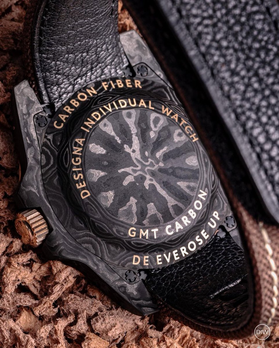 WORLDTIMER_'s tweet photo. DiW Rolex 2024 GMT Master II Unique Piece "GMT DE EVEROSE"
Price & Detail:https://t.co/7e5LwXDNGB
NTPT 碳纖 勞力士 格林尼治型
#gmtmaster2 #rolexgmtmaster2 #RolexWatch #rolexFashion #rolexwatchesformen #DressWatches #luxurytimepiece #luxurytimepieces #DiWwatches #Breguet #tudor https://t.co/VWLfgjzhJN