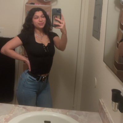 bellla_5792's tweet photo. #NewProfilePic https://t.co/rwPZ4pk21o