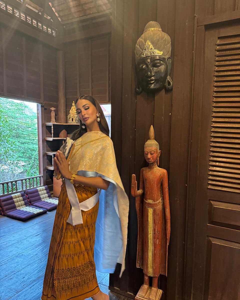 lisandrachirino's tweet photo. Compartir culturas, se ha convertido en mi pasión❤️ 🇰🇭🇻🇪

#UniversalWoman #MissVenezuela #Camboya https://t.co/mN8CeMKf5N