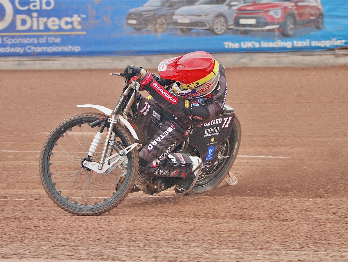ashbymotorsport's tweet photo. With polish Speedway star
Mr Maciek Janowski back in @SpeedwayGB at @OxfordSpeedway @oxfordstadium @OxfordCheetahs press day pics by me @Ashbyrobins 📸 🇵🇱 @speedwaystarmag @SpeedwayRA @SpeedwayWSRA @speedwaynews_pl @SpeedwayBIKERfm #janowski #speedway #oxfordspires #mxspeedway https://t.co/kmloVoBriQ