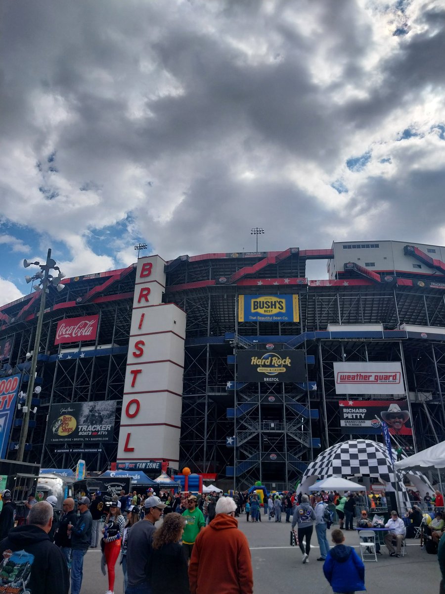 Having been there to witness it 1st hand, I can say that today's Food City 500 was an awesome race!

Im not sure how it looked on TV, but in person, there seemed to be beating and banging around the whole track. Great day as a fan 😎

#FoodCity500 @ItsBristolBaby #NASCAR