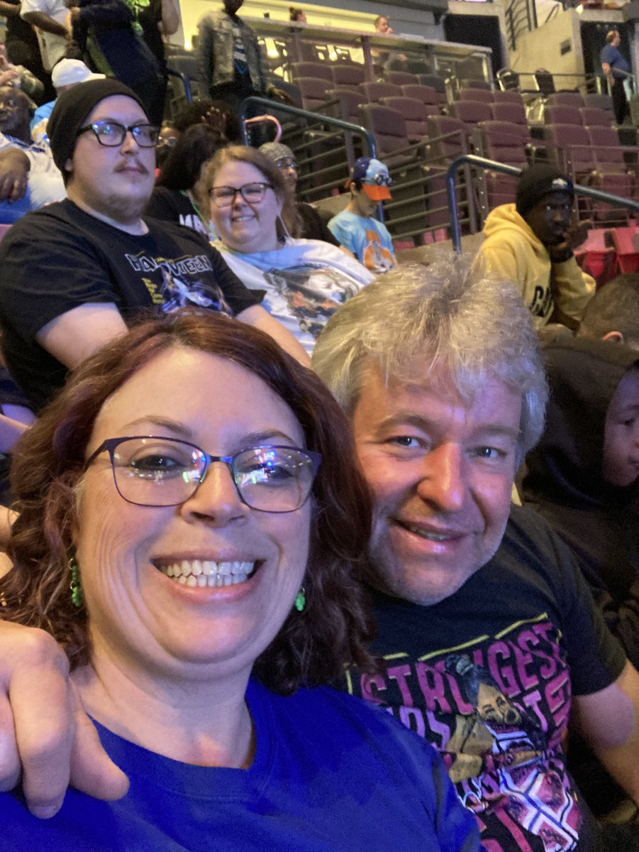 lynnplays8ball's tweet photo. #WWENorthCharleston https://t.co/dpOpDwG4ox