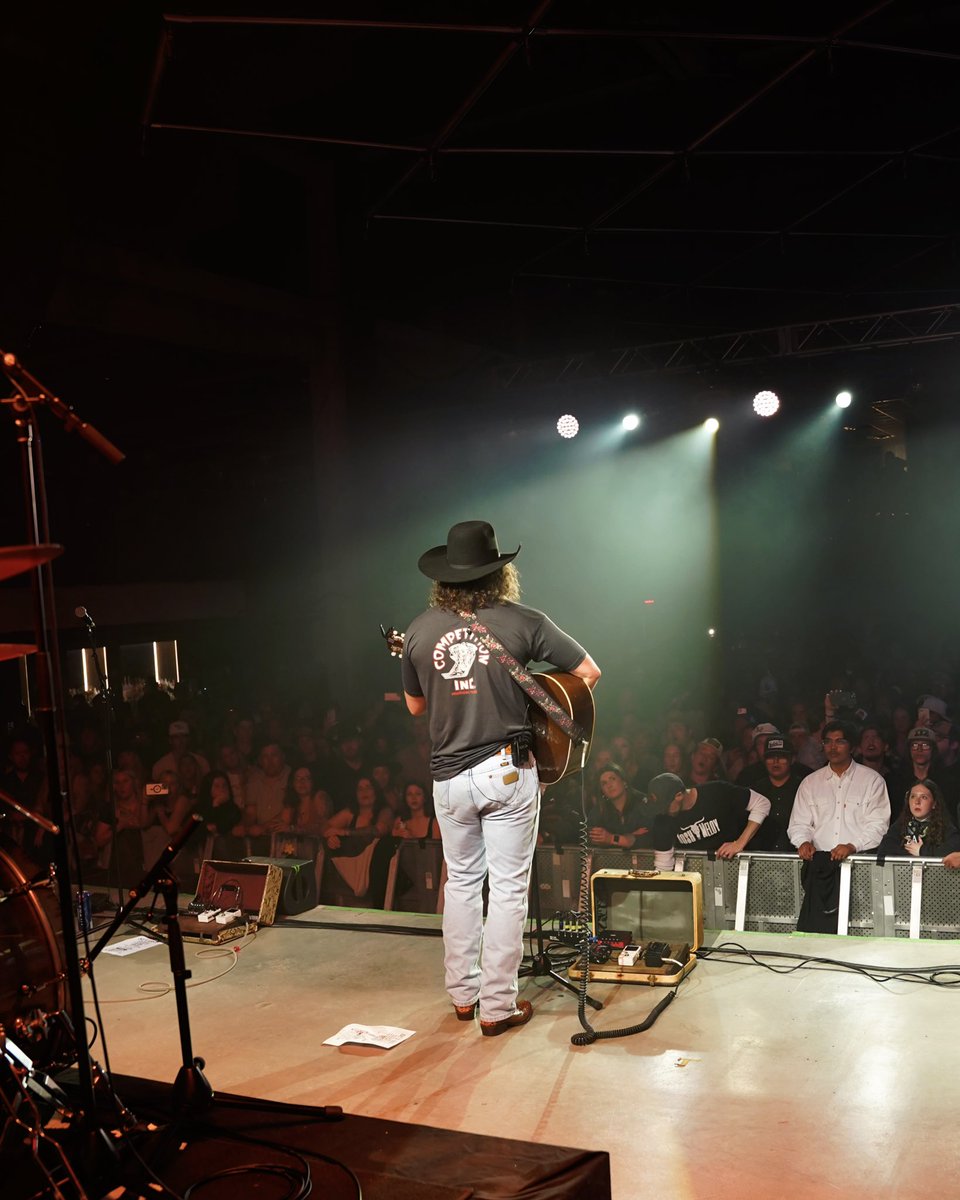 JoshMeloyMusic's tweet photo. We had us a Texas sized party last night in the Stockyards 🇺🇸 https://t.co/IEPEhl9dW8