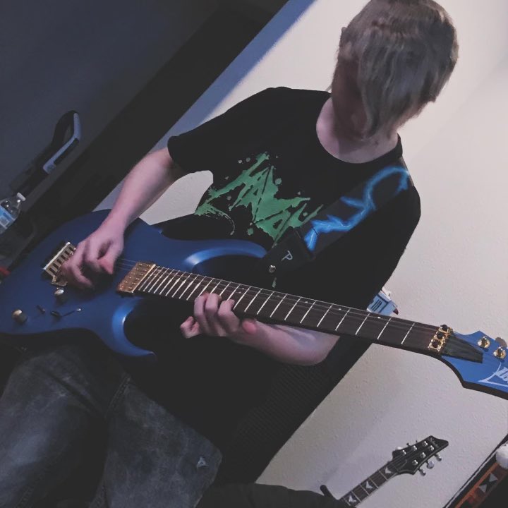 hellboxband's tweet photo. Hellbox at practice 🤘💪 https://t.co/TeqZAiUfSt