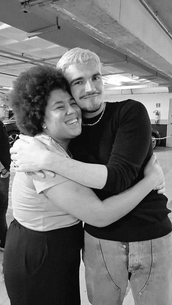 clowlarry's tweet photo. feliz dia do fã, te amo vida ♥️ https://t.co/EnanXc6Yby
