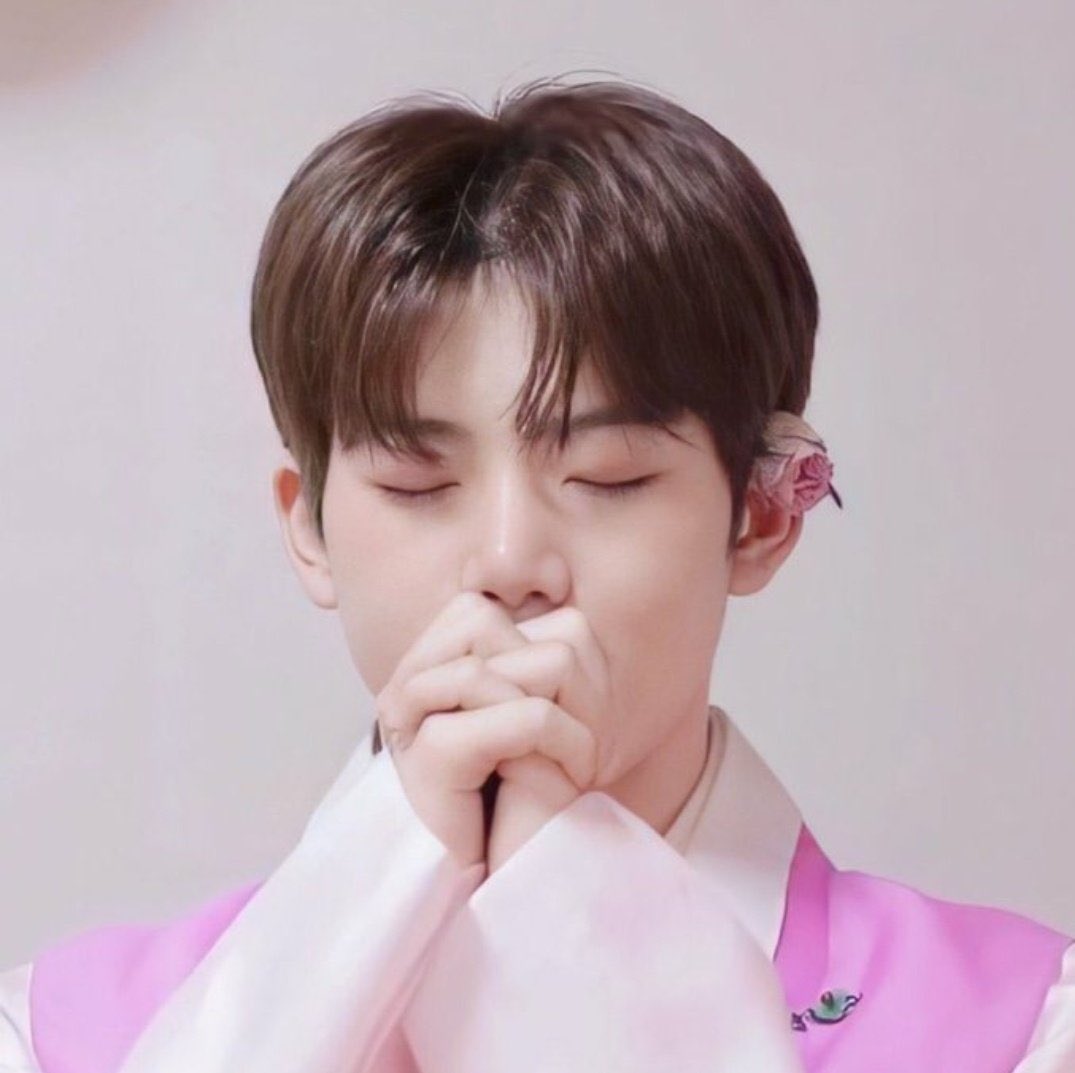 junkyuphfanbase's tweet photo. 🕯️May we all get our desired ticket!🕯️

MAKAKASECURE LAHAT NG TICKET
#TREASURE_REBOOT_IN_MANILA_TICKET_DDAY #REBOOTinMNL_PRESALE
#TREASURE #트레저
@treasuremembers https://t.co/uLYCB3PrWQ