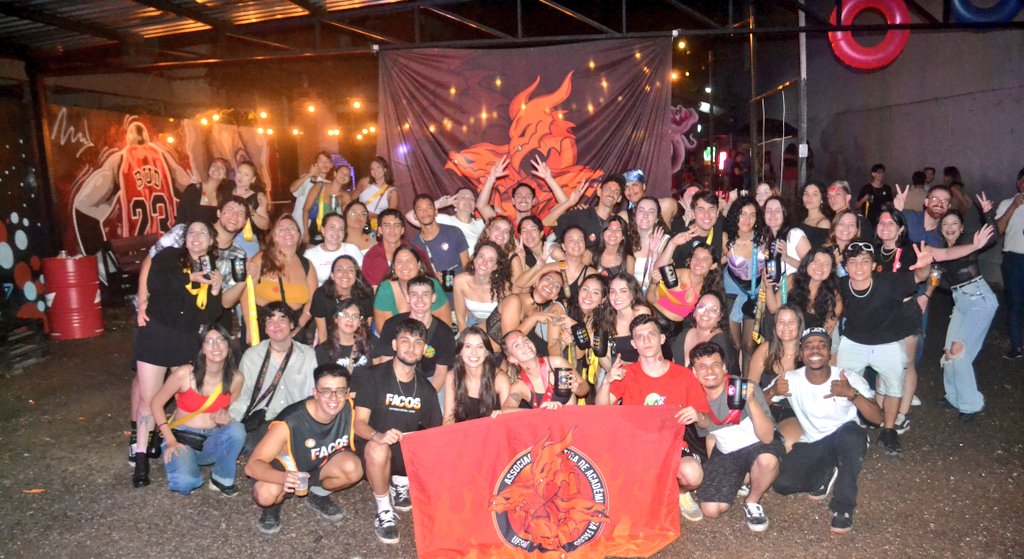 aaa_facosufsm's tweet photo. A GUARDA FACONEIRA SEMPRE PRESENTE 🧡🖤🧡🖤🧡🖤
@titiaanastaciaa #TROTE2024 #P74 https://t.co/Q0xk4HBqkB