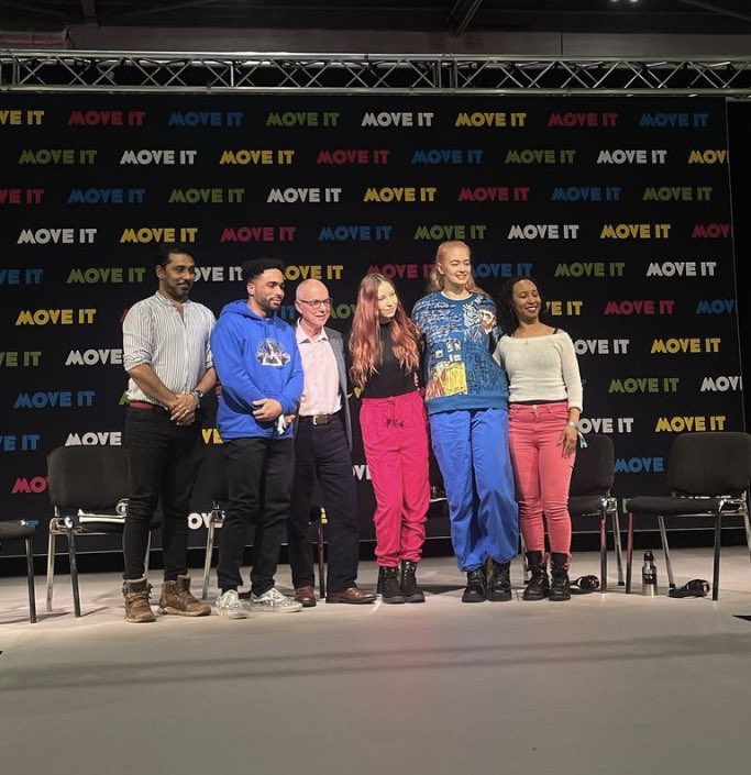 MOVE IT 2024, Sun 17 March at ExCeL London 🪩 
Thanks to Terry Hyde of Counselling for Dancers for inviting me to speak about my experience of neurodiversity in dance. Great panel discussion for the Discovery Stage Talks Programme <a href="/MOVEITSHOW/">MOVE IT</a> ✨ #ADHDawareness #neurodiversity