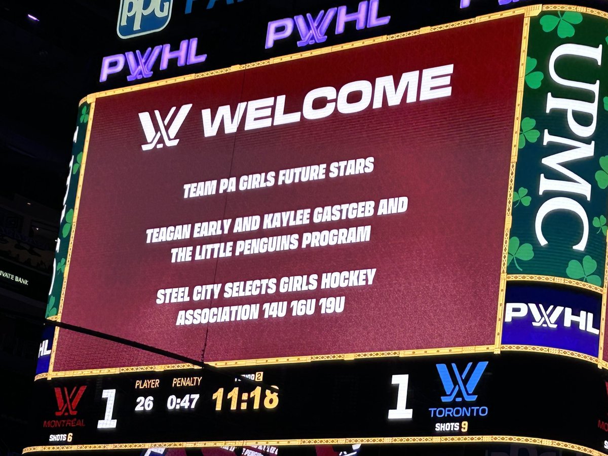 @usaballhockey PA Girls took to @ppgpaintsarena to support the @thepwhlofficial as they made their debut in Pittsburgh. Good food, good company (meeting @celina_pompeani), screen time on the Jumbotron, some bubble hockey,and a lot of fun!