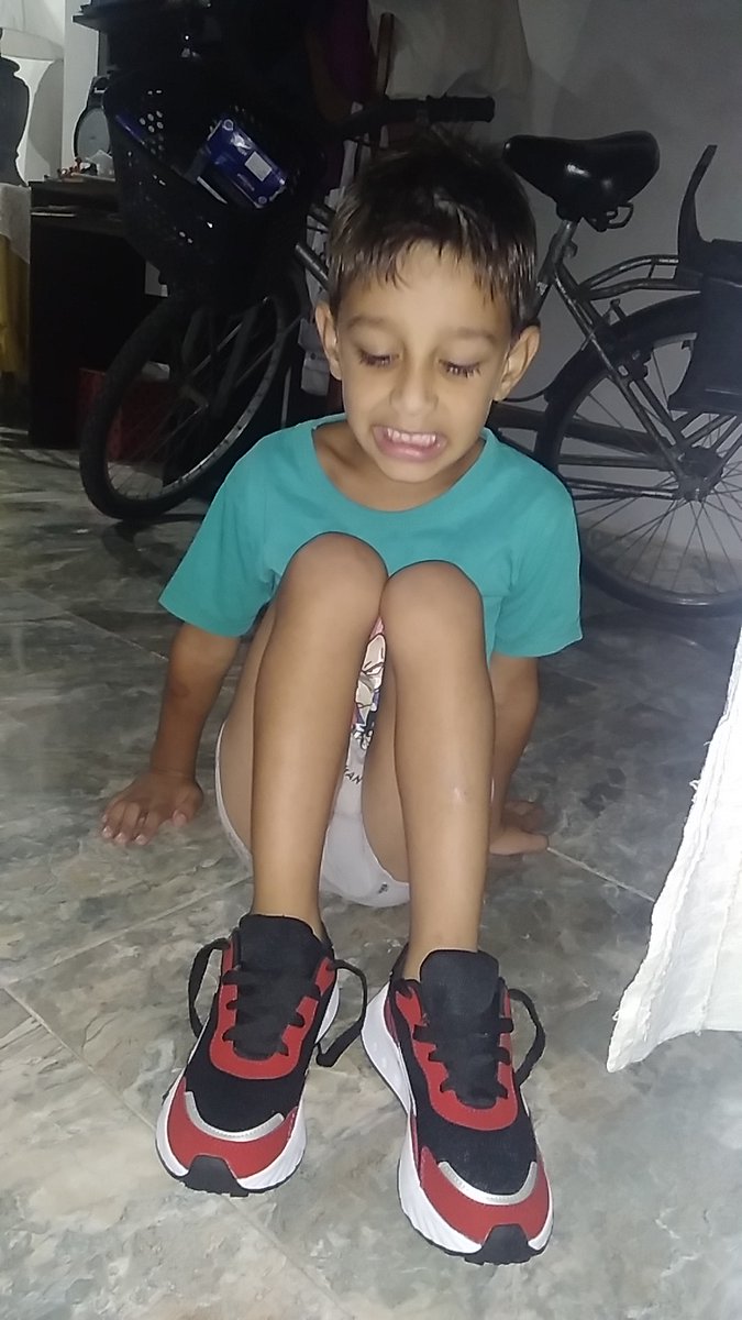 Magali6397's tweet photo. Feliz de q estés feliz. Las pediste, las tenés. Te amo hijo. Te amo😍😭 https://t.co/S4fgbAuyLM
