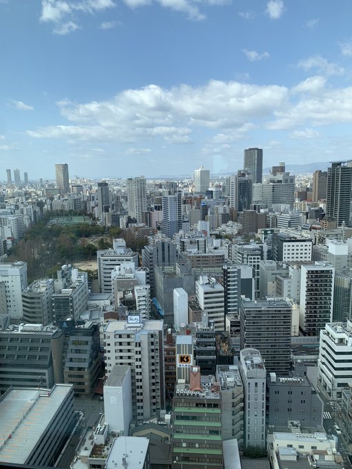 Another hotel, another hotel bathroom selfie. Also check out the view https://t.co/XNGbaCsSlP