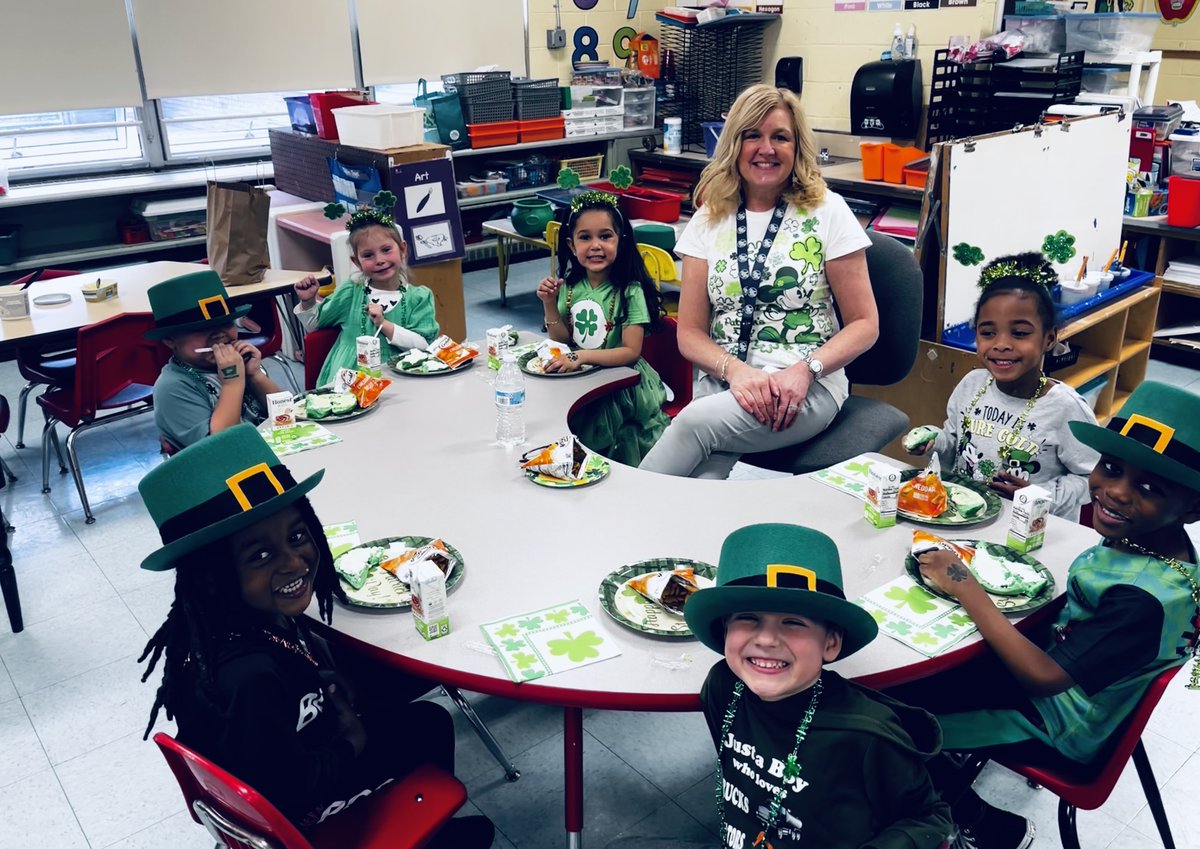 Deerfield School 9 tweet media