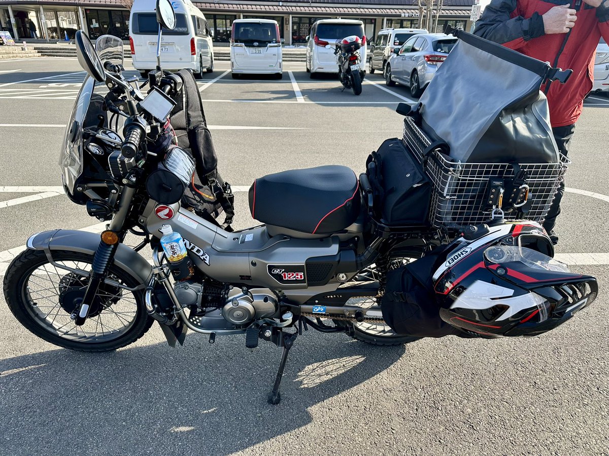 ZoroZ900rs's tweet photo. #ハンカブ自慢のマフラー見せて
今年一年はマフラー聞き込み調査します
来年吟味した良いやつを付けます
多分、キット?😉
40km/hからの加速が希望なのよねw
見かけたらイキナリいきますので
優しく教えてネ♬😘
#BEEMS あざまーす💕
お気をつけて👋 https://t.co/O5cgcgHCkq