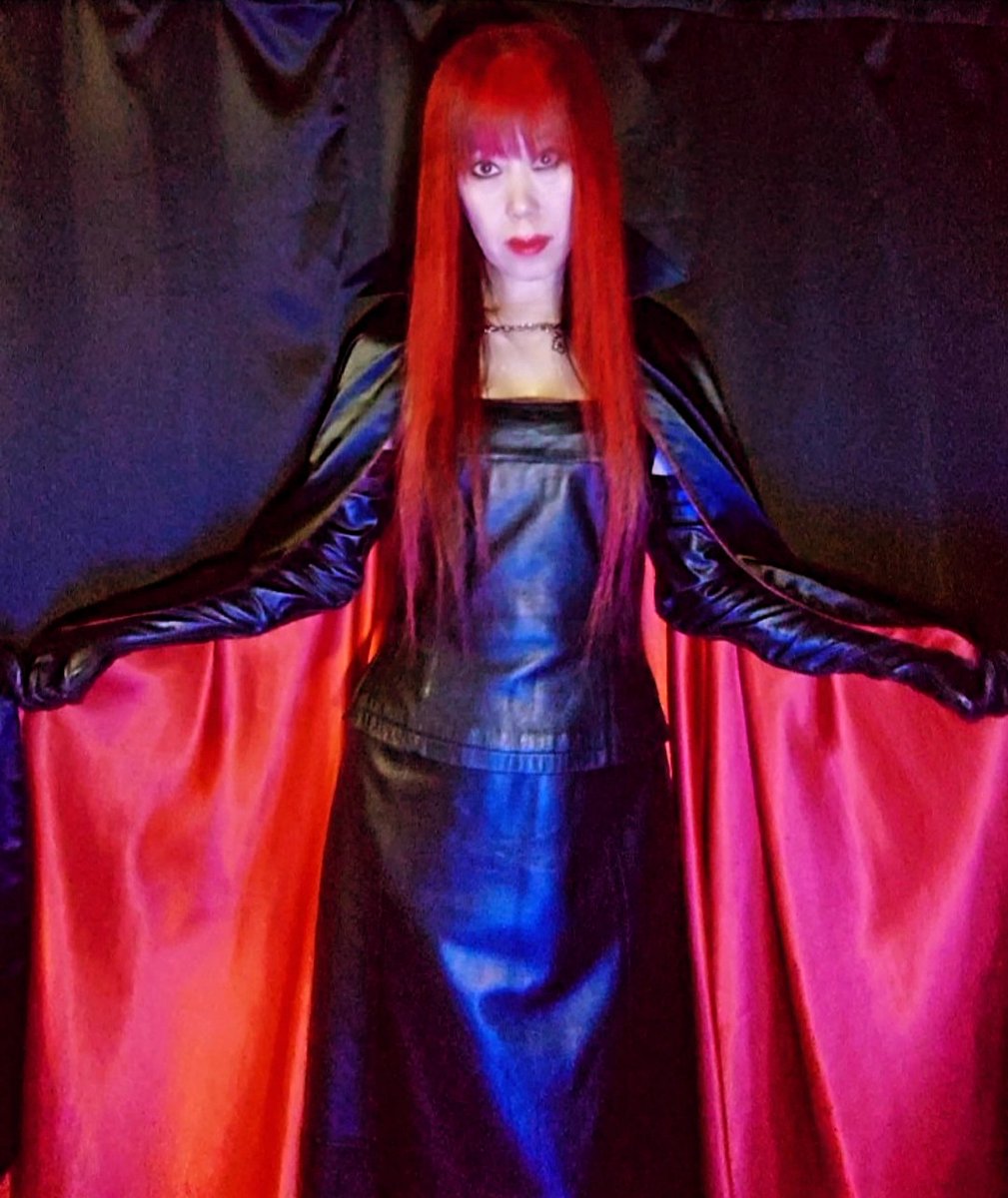 Lilith🖤 (@vampire__lilith) on Twitter photo 