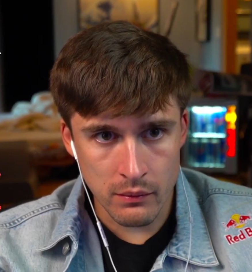sukuspine's tweet photo. god he looks so pathetic https://t.co/shtagQ67Oe