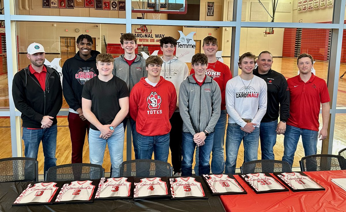 boone_centralBB's tweet photo. Had our end of the year team banquet tonight. Thank you parents for all your work in organizing this. Thank you players for all the effort, time, and commitment you gave this past year. A couple of winners from our team awards were: Team Captains (Ben Reilly and @benes_brant1).. https://t.co/6Bjpc0B44J