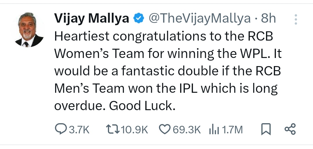 mohit01225's tweet image. This man is example of besharami ki bhi hdd hoti h.