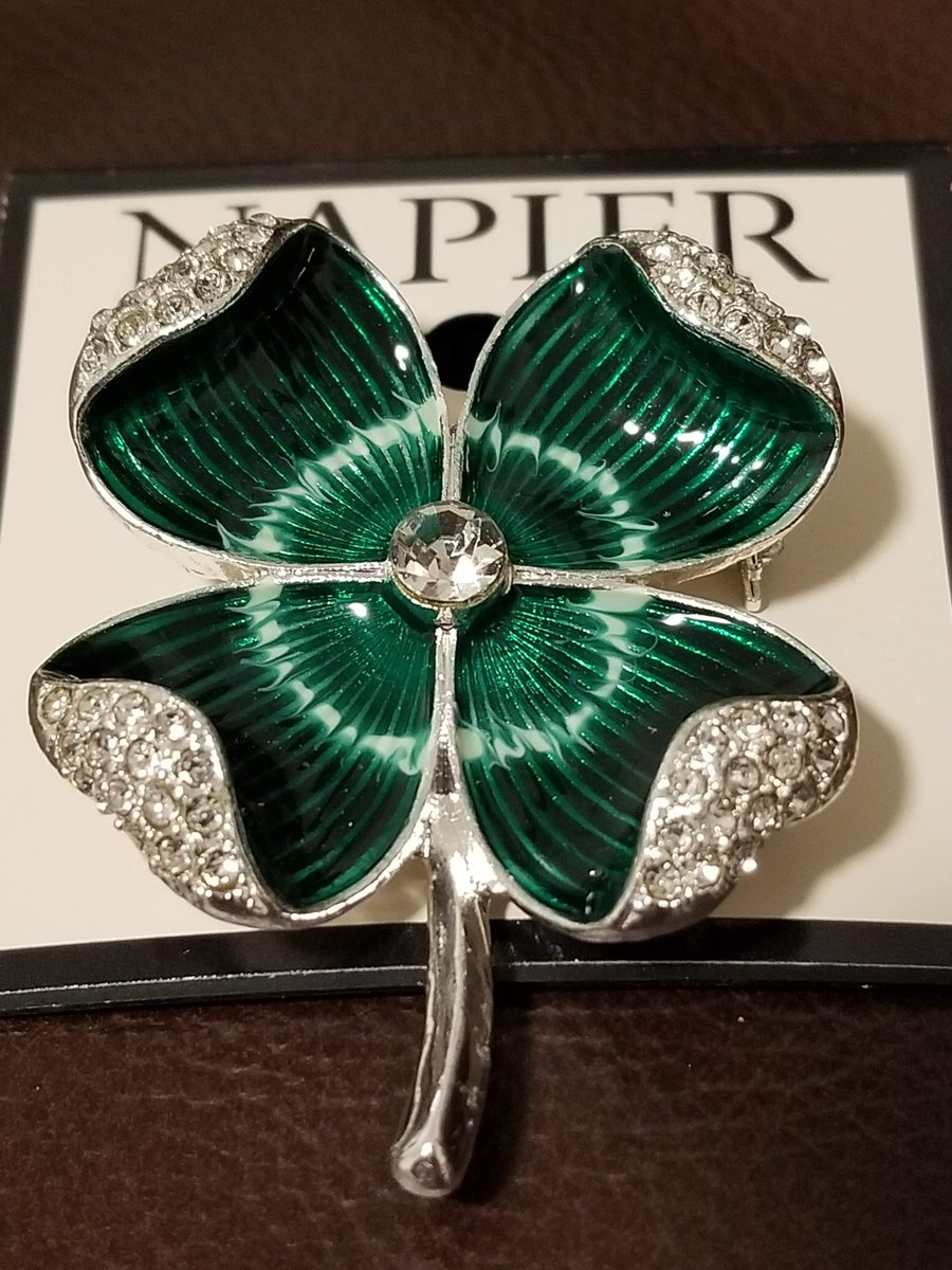 NEW NAPIER #Rhinestone IRISH #Clover Shamrock #Brooch Enamel Pin #GLITZY FREE SHIP 

#brooches #rhinestonejewelry #napier #giftsforher #giftsformom #springfashion #springjewelry #lapelpin #4leafclover #luckoftheirish #Irish #shamrock #ebayfinds 

ebay.com/itm/2665179103… #eBay