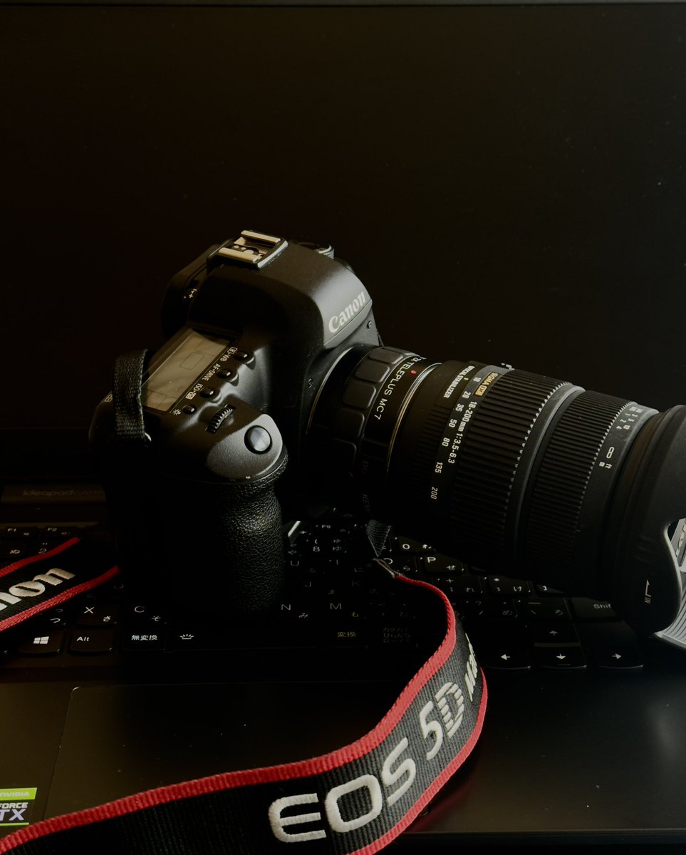 空の撮影隊
#Myカメラ撮影
Canon５D mark2
まだまだ現役オールドcamera
でも、凄くお気に入り🫡
マニュアルでのポートレート撮影に最適👍