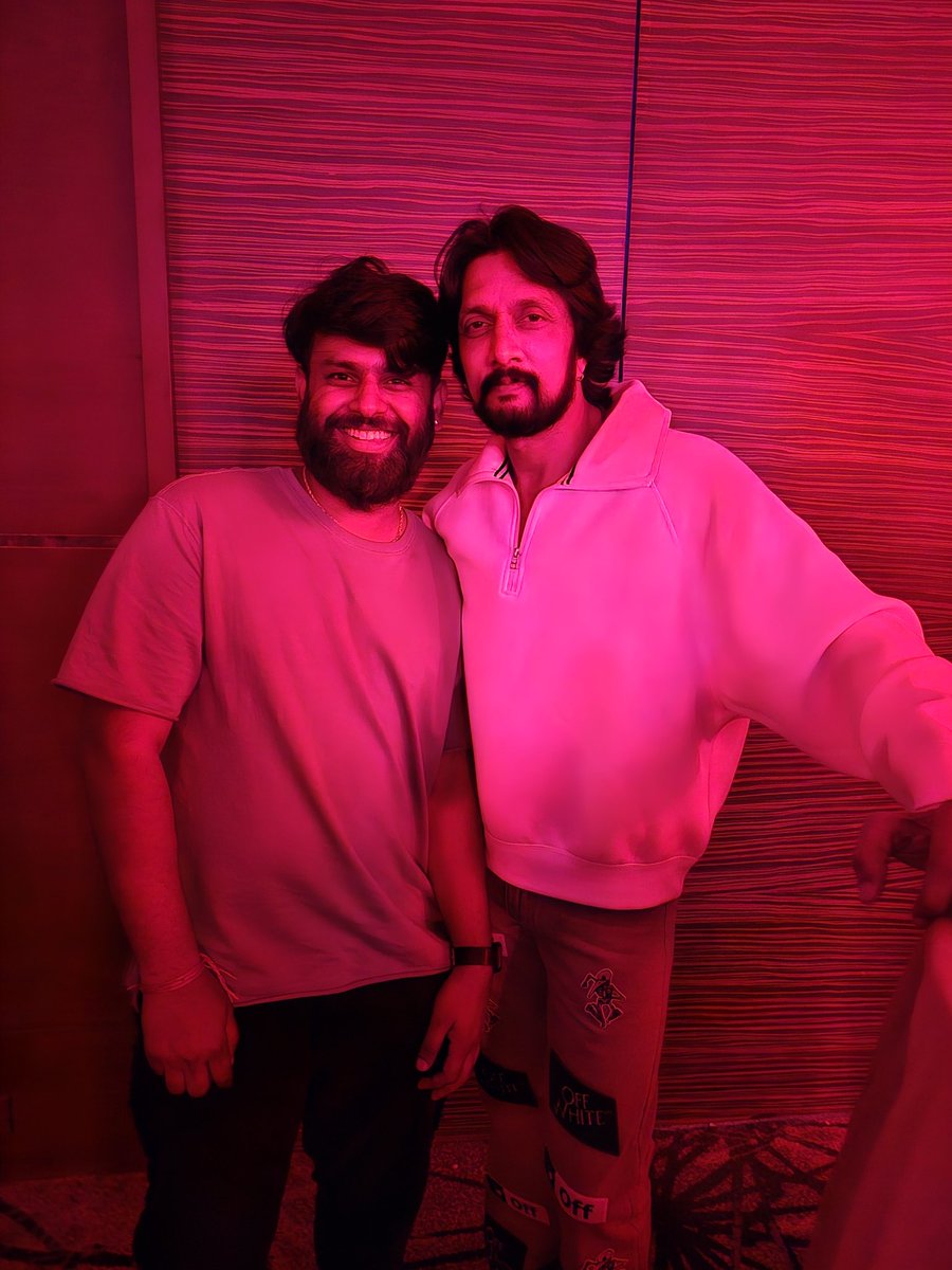 Exclusive Pic from CCL Party 🥳🔥 @KicchaSudeep #MaxTheMovie