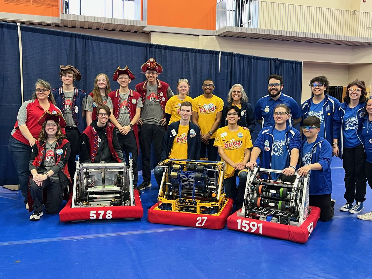 Congratulations to @GreeceRobotics along with their partners @TeamRUSH27 and @fairportrobotic for taking home the win at the Finger Lakes @FIRSTweets competition at RIT yesterday! All 3 teams are led by women head coaches, and this is the 2nd year Greece has won the event 🥇🥇