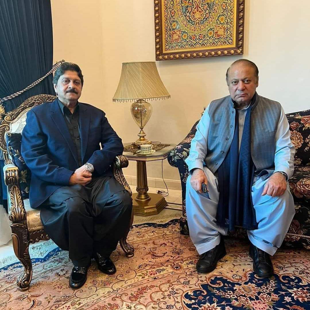 Aamir_Aali's tweet image. سدھو کے زیر کمان جو تباہی ائیر فورس کی ہو رہی ہے جلد ہی نہ جہاز اڑنے کے قابل ہوں گئے۔نہ ہی پائلٹ اڑانے کیلئیے۔
افسوس۔
ایک بہت پروفیشنل ادارہ اسکی کرپشن سے تباہ۔
اسکا بھائی نصیر سدھو فارم 47 کے ذریعے ن لیگی سیٹ پر NA اسمبلی جتوایا ہے۔
پٹواری مائنڈ سیٹ۔
#PakistanUnderFasicsm