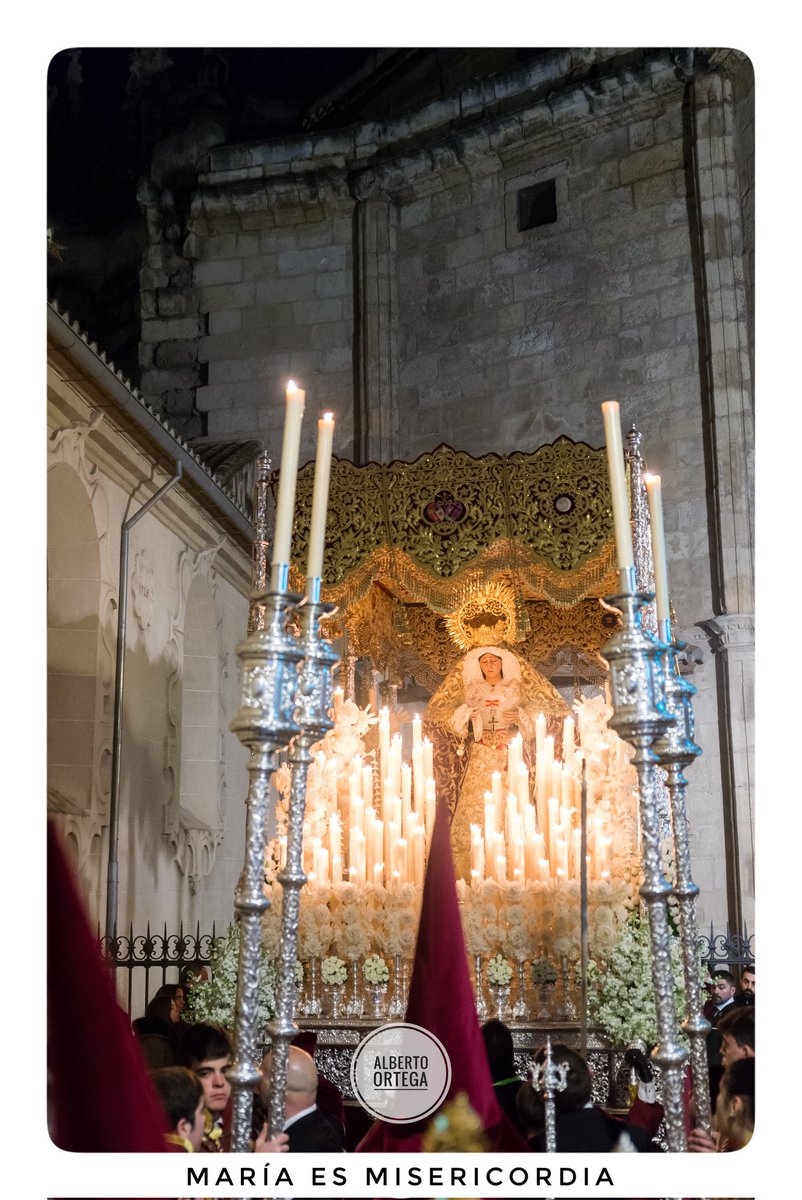 Día 34. 
María es Misericordia.

#Cuaresma2024