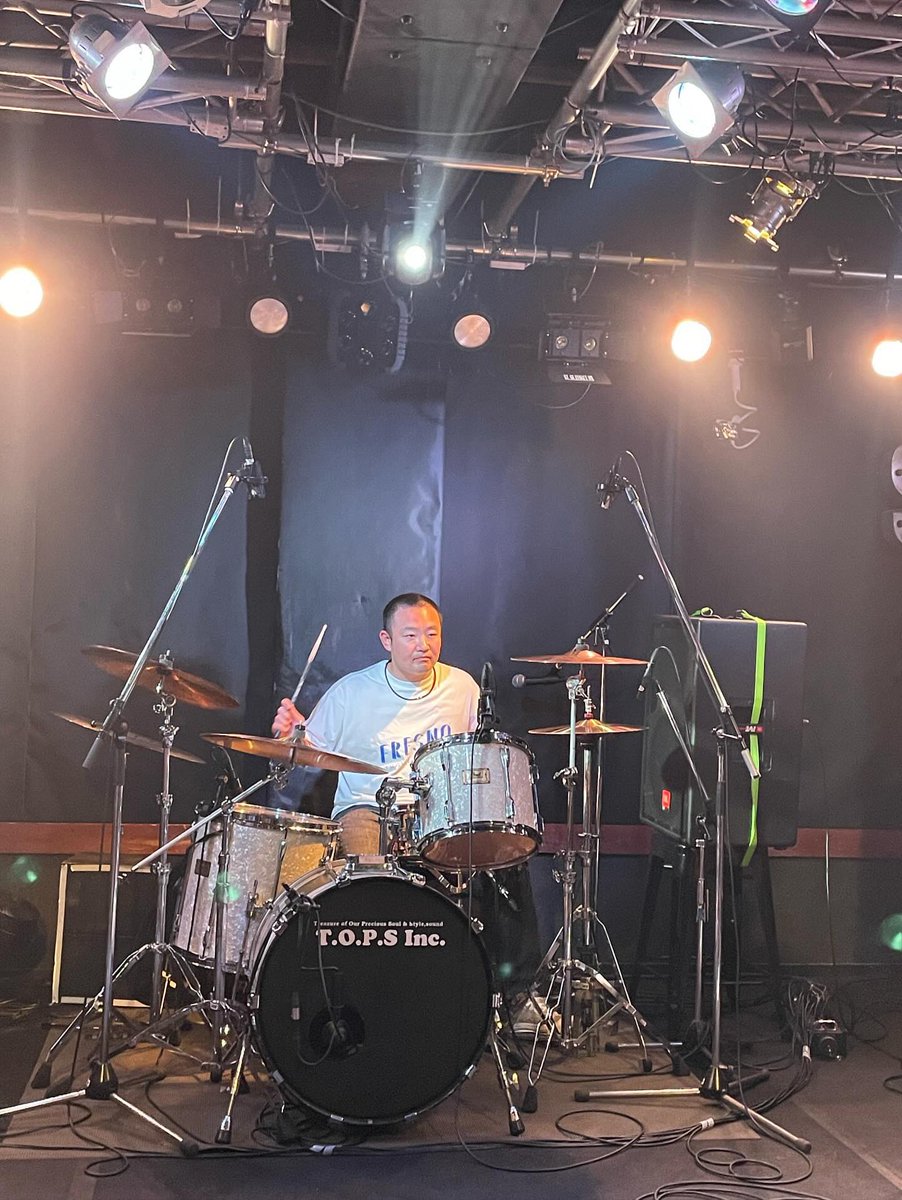 americanLeg_ear's tweet photo. american Leg.ear

3月10日(日)　大分Club Spot
初ライブハウス〰️
めちゃくちゃ楽しかったぜ〰️ぃ
来てくれたみんなありがと〰️
またライブします
よろしく〰️🤩 https://t.co/vzsAPe4x40