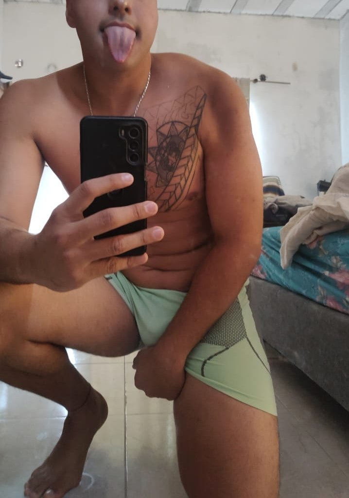 Bigb0yoo's tweet photo. @kingbrianl A las primeras 200 personas que me sigan les paso un vídeo exclusivo 😊🔥💦💦💦💦 https://t.co/4yMOT8shv9