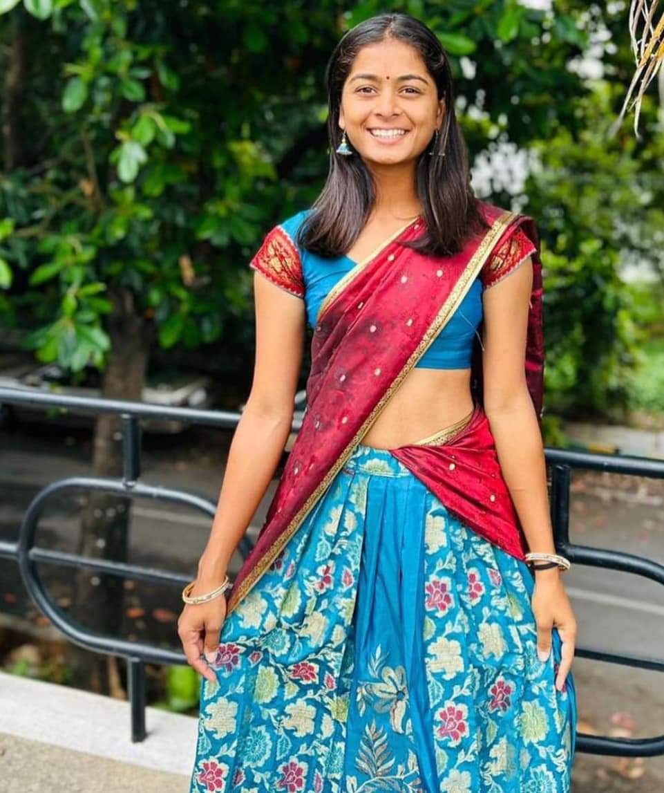 VL_Karnataka's tweet photo. ಮೂಲತಃ ಕಲಬುರಗಿ ಜಿಲ್ಲೆಯ ಕುವರಿ  ವೀರಶೈವ ಲಿಂಗಾಯತ ಸಮುದಾಯದ  ಶರಣೆ @shreyanka_patil  ಅಂತರಾಷ್ಟ್ರೀಯ ಕ್ರಿಕೆಟ್ ಆಟಗಾರ್ತಿಯಾಗಿ ಮುನ್ನಡೆಯುತ್ತಿದು ಮತ್ತು ನಮ್ಮ ಬೆಂಗಳೂರು ತಂಡವನ್ನು ಮಹಿಳಾ ಐಪಿಎಲ್ ನಲ್ಲಿ ಪ್ರತಿನಿಧಿಸಿ ತಂಡವನ್ನು ತಂಡದಲ್ಲಿ ಇದ್ದುಕೊಂಡು ಯಶಸ್ವಿಯಾಗಿ ತಮ್ಮ ಅಮೋಘ ಪ್ರದರ್ಶನ ಕೊಟ್ಟು ಫೈನಲ್ ಗೆಲುವಲ್ಲಿ (1) https://t.co/puAjHwhG7F