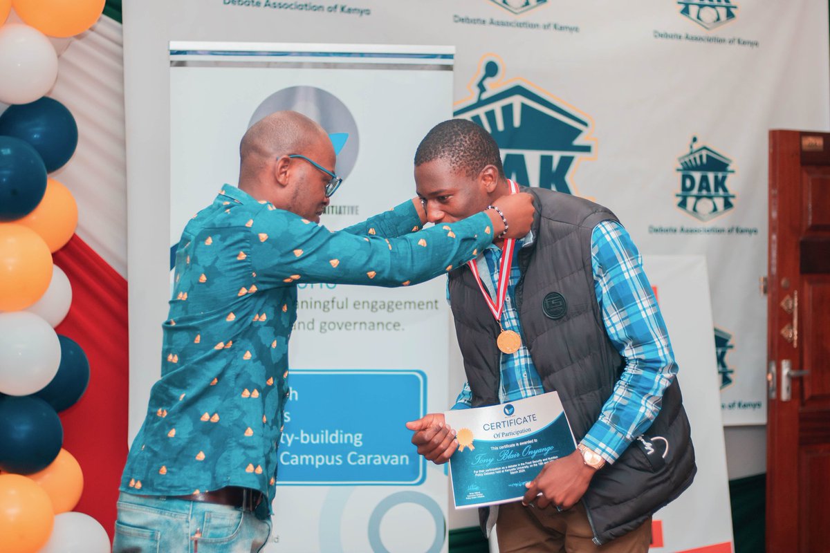 Our appreciation to Mr. Tanaka Ndongera from @PACJA1 who moderated our closing ceremony and awarded our worthy winners. #LetsTalkFoodSecurity @ndongera_tanaka