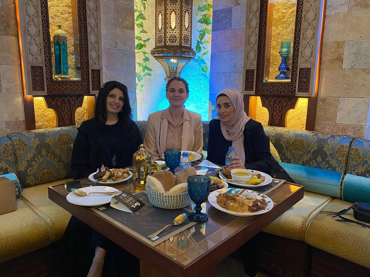 FutureGateGroup's tweet photo. Iftar at Future Gate Group 🌙
#futuregate #businessservices #dohabusiness #doha #dohaqatar #dohanews #dohalife #Ramadan #blessings #RamadaninQatar #ramadanmubarak https://t.co/72PRAlCxvs