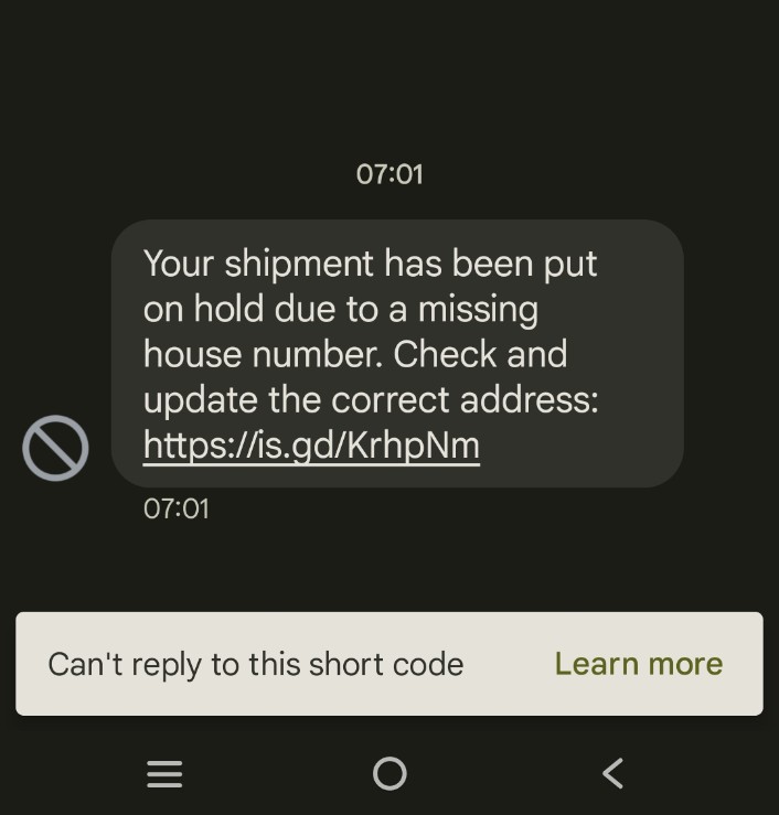 maxwelladapoe's tweet photo. The fraudsters have started oo.
They are taking advantage.
Hmm and i am waiting for a parcel too. https://t.co/X8DqrDruHv