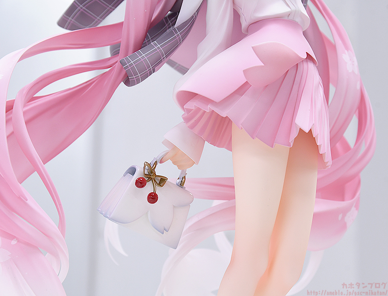 初音ミク 桜ミク お花見コーデVer. 1/6スケール フィギュア　グッスマ Amazon | キャラクター ボーカル シリーズ01 初音ミク 桜ミク お花見