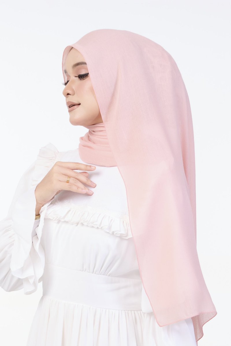 ardinifatihahh's tweet photo. Korang! tolong i pilihhhh yang mana sesuai dengan i? 🥲🥲

Azalea                                      Peony https://t.co/soI2BTjQ1W