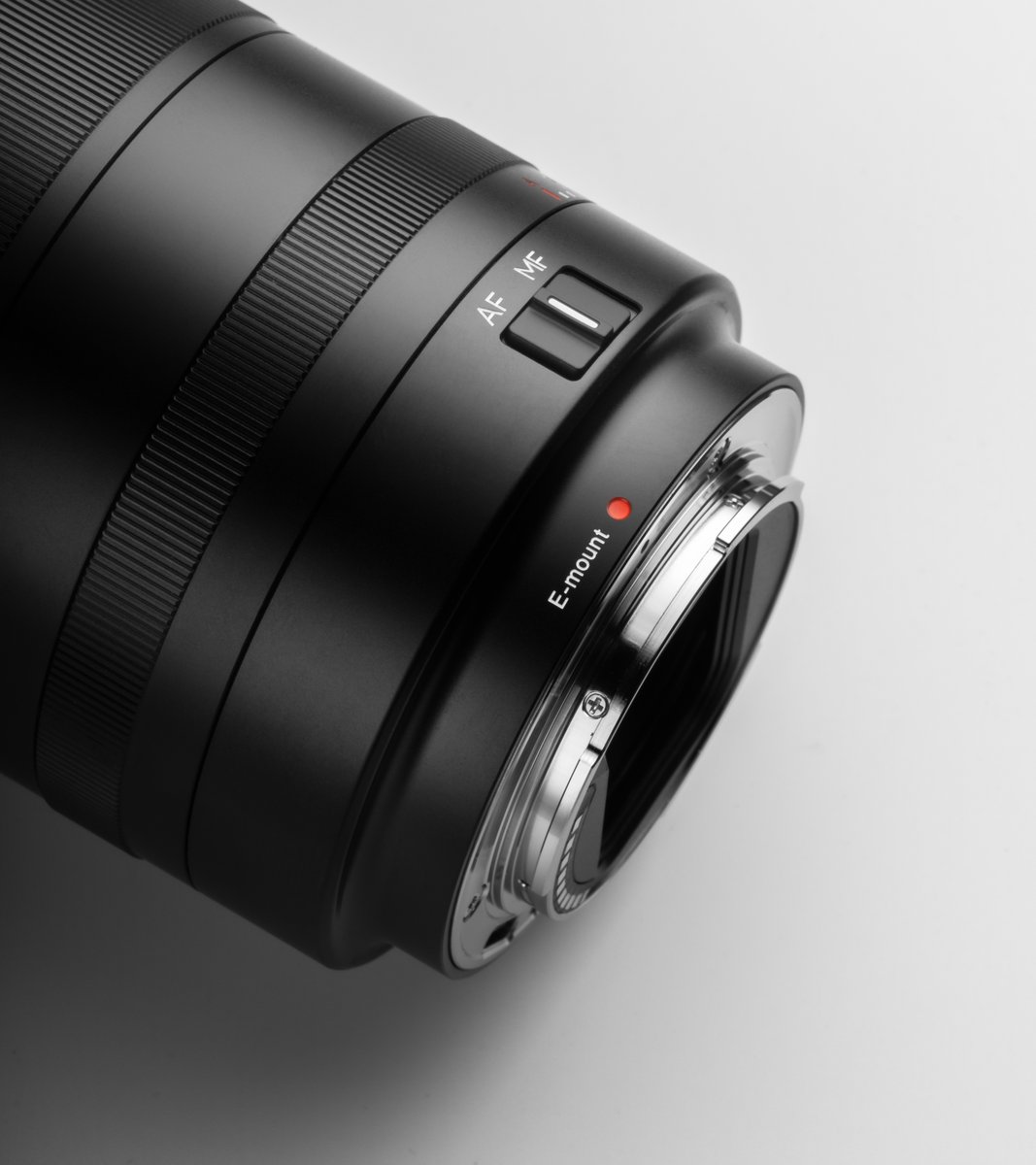 pergear_japan's tweet photo. 【お知らせ】

 7Artisans初のAFレンズ50mm F1.8 Sony Eマウント用が本日18時に発売開始をお知らせいたします！

☆焦点距離50mmで遠近感を再現
☆防塵
☆AF/MF自由交換
☆(STM) ステッピングモーターが搭載
☆顔検出/瞳AF

■発売日：2024年3月18日 (月）
■希望小売価格：34,359円(税込)

ご予約🔽
Amazon： https://t.co/vRlGbppUil
Pergear：https://t.co/n3L7Psyqqb

＃7Artisans ＃レンズ情報 ＃AFレンズ ＃標準レンズ