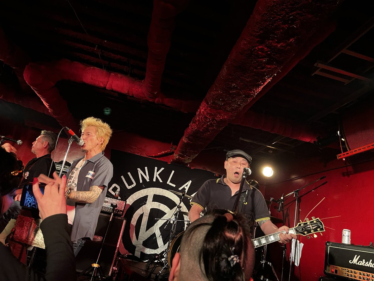 rockindrunker's tweet photo. #DRS
#ANTHELL
#PUNKLAMP https://t.co/1x7abTrKKA
