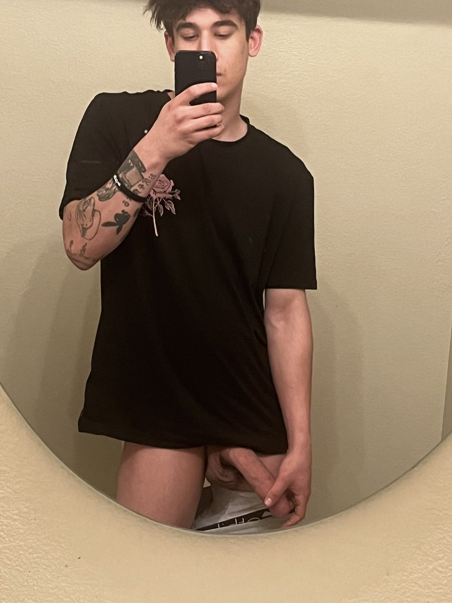 tonylovelockss's tweet photo. Rt if you want me 🥵 https://t.co/SqQZ7v1xsv