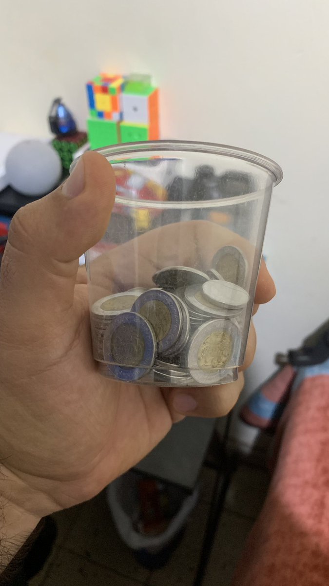 ElMqritoh's tweet photo. @ElBryantUwU @ilovemysupp @lollatam Y eran más monedas, las he ido cambiando y mi jefa agarra para la lotería!😂 https://t.co/rmhJYVfmTT
